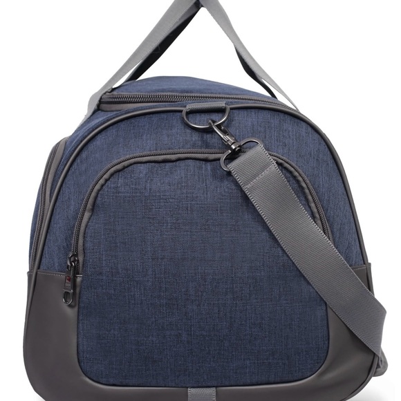 SWISSTECH Excursion Adventure Water Resistant Bottom 24" Duffel Bag Blue - Picture 6 of 14